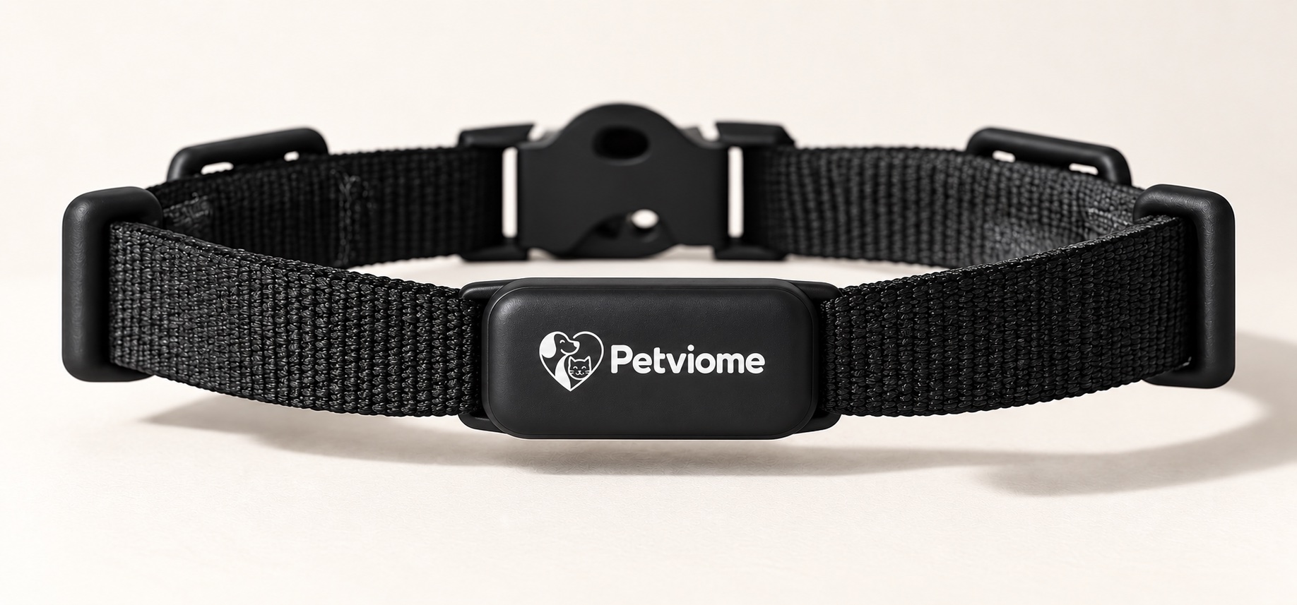 The PetViome smart collar: black strap with the PetViome sensor module
